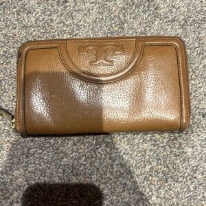 Tori Burch zip around wallet